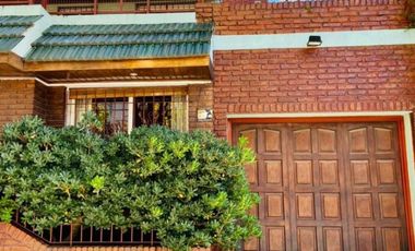 Venta Casa en Pque. Patricios 280 m. Totales! Mas Cochera