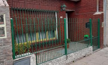 CASA TIPO PH AL FRENTE