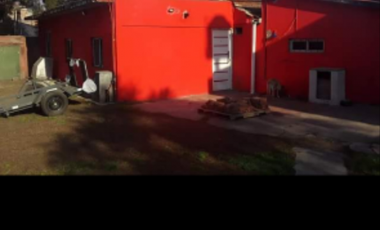CASA  3 DORMITORIOS CON GRAN TERRENO EN PONTEVEDRA