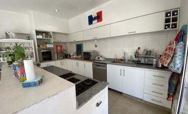 Chalet de 5 ambientes con parque soñado