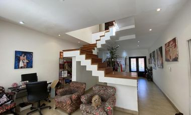 Chalet de 5 ambientes con parque soñado