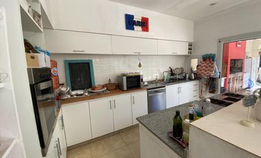 Chalet de 5 ambientes con parque soñado