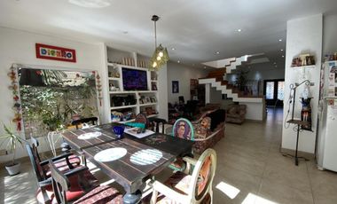 Chalet de 5 ambientes con parque soñado