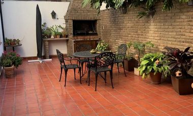 Villa Ballester s/ J. V. Gonzalez Impecable Chalet 5 Amb.