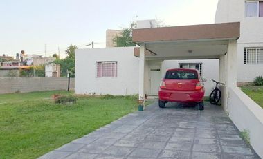 CASA EN ALQUILER EN HOUSING LOS ALGARROBOS VILLA ALLENDE