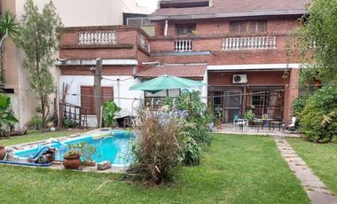 CASA SOBRE LOTE PROPIO CENTRO DE BALLESTER