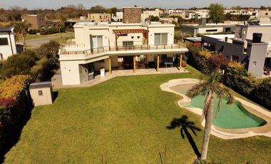 HSM, casa de 4 dorm con vistas