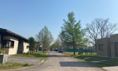 Lote interno con escritura en Barrio Privado Brujas, Pilar