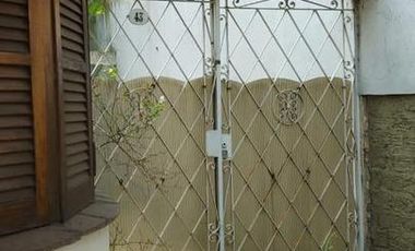 Casa de 3 ambientas  a reciclar, ideal inversor   - Wilde