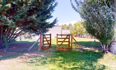 VENTA CASA DE 3 DORMITORIOS EN MIRALAGOS