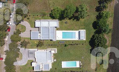 VENTA CASA DE 3 DORMITORIOS EN MIRALAGOS