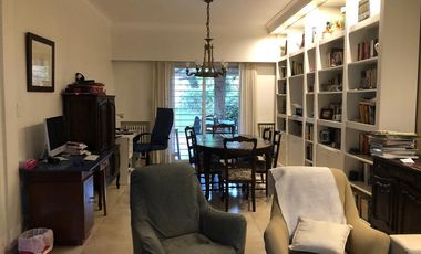 Importante casa 250 m2 cubiertos, parque y pileta. Terreno 418 m2. Vicente López