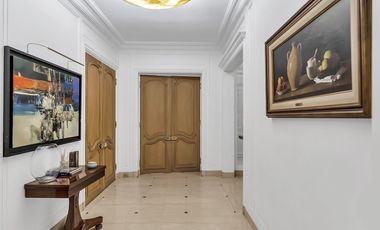 Departamento de 3 dormitorios en suite, amoblado elegante y distinguido en Recoleta