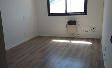 Casa duplex venta - Tolosa 2 dormitorios