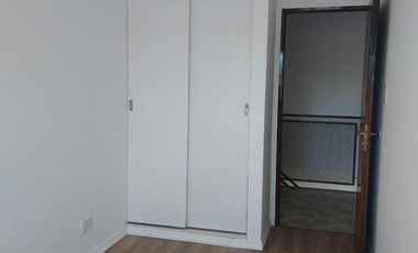 Casa duplex venta - Tolosa 2 dormitorios