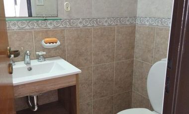 Casa duplex venta - Tolosa 2 dormitorios