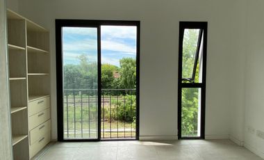 VENTA - Departamento dos ambientes con balcon y terraza. Ciudad Jardin