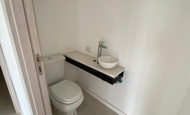 VENTA - Departamento dos ambientes con balcon y terraza. Ciudad Jardin
