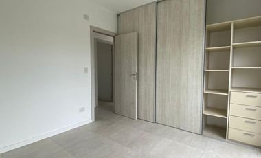 VENTA - Departamento dos ambientes con balcon y terraza. Ciudad Jardin