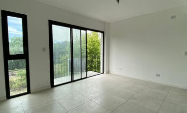 VENTA - Departamento dos ambientes con balcon y terraza. Ciudad Jardin