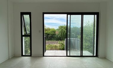 VENTA - Departamento dos ambientes con balcon y terraza. Ciudad Jardin