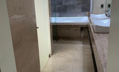 CASA EN RENTA EN CLUB Y DENTRO DEL CAMPO DE GOLF ALTOZANO, MORELIA