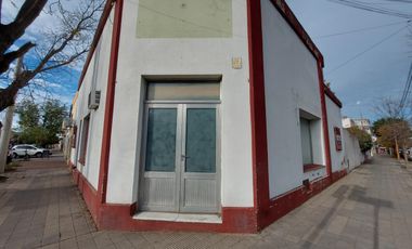 Casa + Local en venta