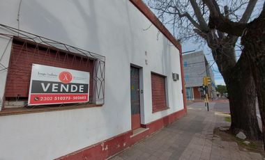 Casa + Local en venta