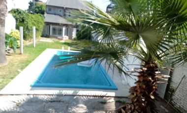 Pinedo 1300, Bernal Oeste ¡Casa en venta!