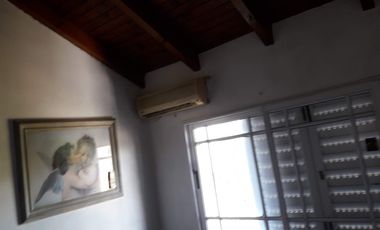 Pinedo 1300, Bernal Oeste ¡Casa en venta!