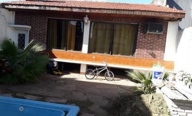 Pinedo 1300, Bernal Oeste ¡Casa en venta!