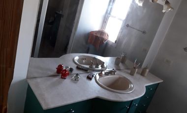 Pinedo 1300, Bernal Oeste ¡Casa en venta!