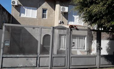 Pinedo 1300, Bernal Oeste ¡Casa en venta!