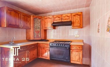 CASA EN RENTA EN LOMAS DE TULTEPEC
