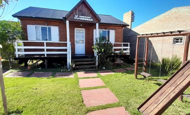 Casa en venta - 2 Dormitorios 1 Baño - 450Mts2 - Bragado