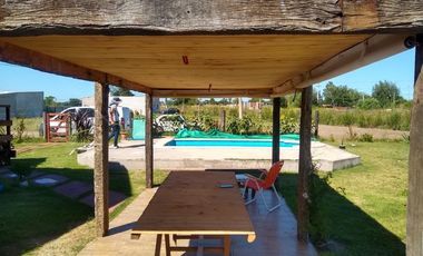 Casa en venta - 2 Dormitorios 1 Baño - 450Mts2 - Bragado
