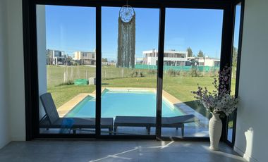 Casa en  venta en Terralagos Canning