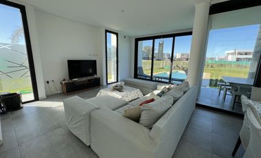 Casa en  venta en Terralagos Canning