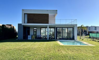 Casa en  venta en Terralagos Canning