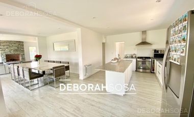 Casa en Venta - El Canton- Escobar-Zona Norte-Maschwitz-5 ambientes
