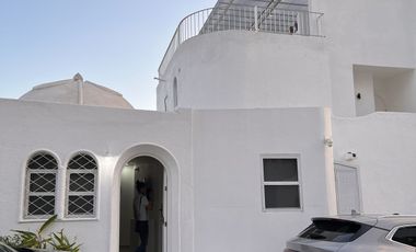 Torre de cuatro departamentos ideal para negocio!