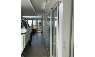 Hermosa casa ubicada en calle Lalinde al 400 - San Miguel del Monte