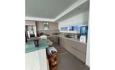 Hermosa casa ubicada en calle Lalinde al 400 - San Miguel del Monte