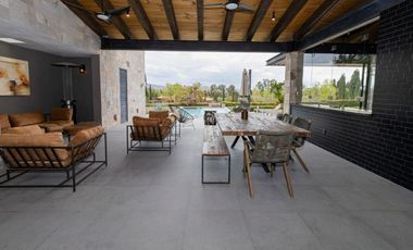Casa en San Miguel de Allende: Elegancia y Confort en Viñedo Santísima Trinidad