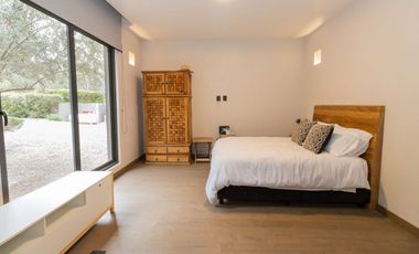 Casa en San Miguel de Allende: Elegancia y Confort en Viñedo Santísima Trinidad