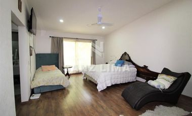 Casco Viejo: Esplendida casa en venta con bellos y generosos espacios