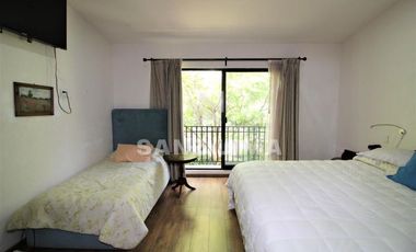 Casco Viejo: Esplendida casa en venta con bellos y generosos espacios