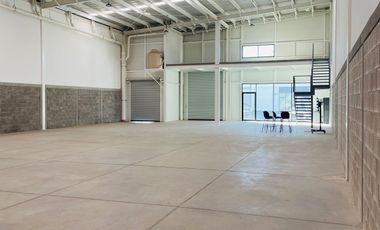 Bodega en Venta cerca del Parque Industrial Querétaro 733m2, 11 MDP  GPS