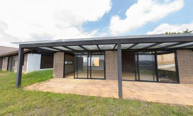 CASA INDEPENDIENTE EN SAN VICENTE LISTA PARA TERMINAR Y ESTRENAR