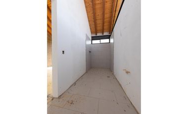 CASA INDEPENDIENTE EN SAN VICENTE LISTA PARA TERMINAR Y ESTRENAR